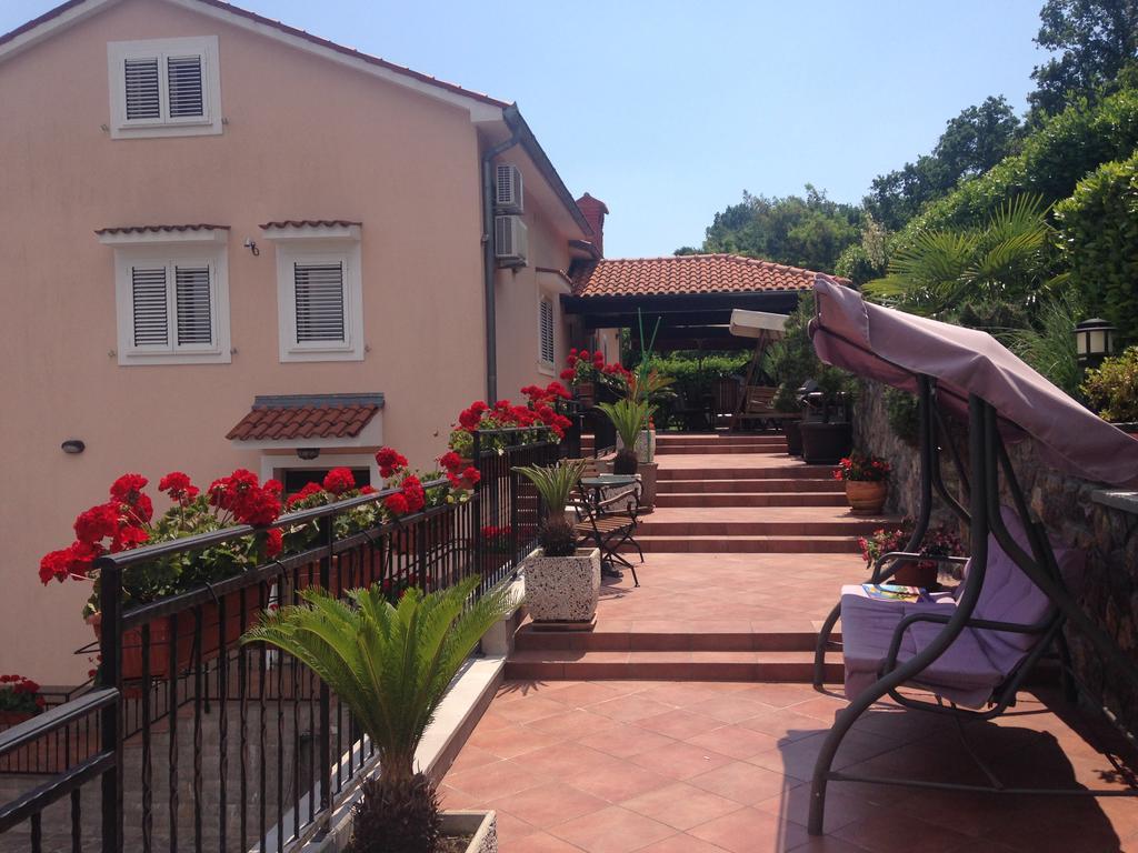 Apartments Vunic Mošćenička Draga Exteriör bild
